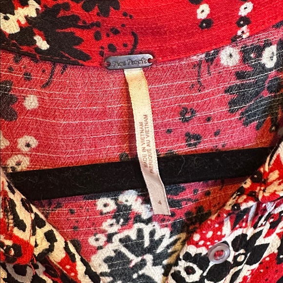 Free People red/black/white long sleeve button down 2 pocket midi dress size 4 - Picture 2 of 3
